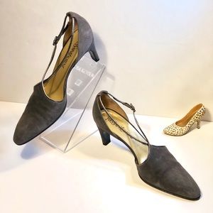 Yvette Saint Laurent Gray Suede Kitten Heel
